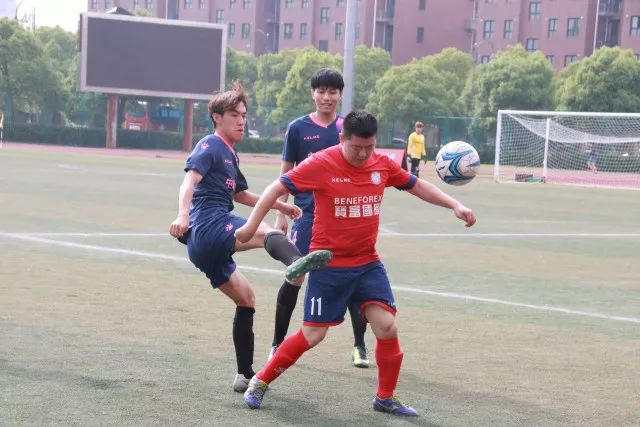 BBC：阿森纳计划引进中场、前锋和边后卫，有意罗杰斯、克鲁皮